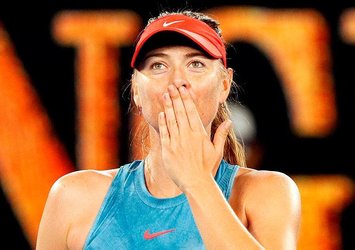 Sharapova son şampiyon Wozniacki'yi eledi