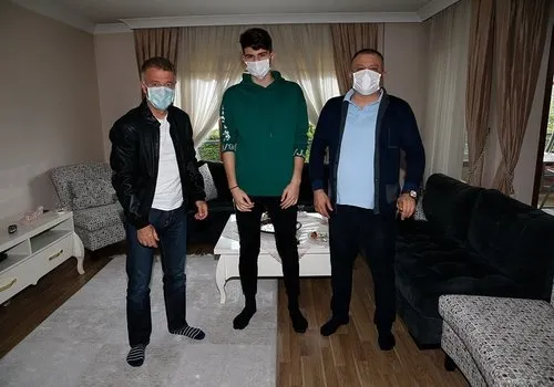 Ahmet Ağaoğlu'ndan Kaan Moradaoğlu'na geçmiş olsun ziyareti! - 1