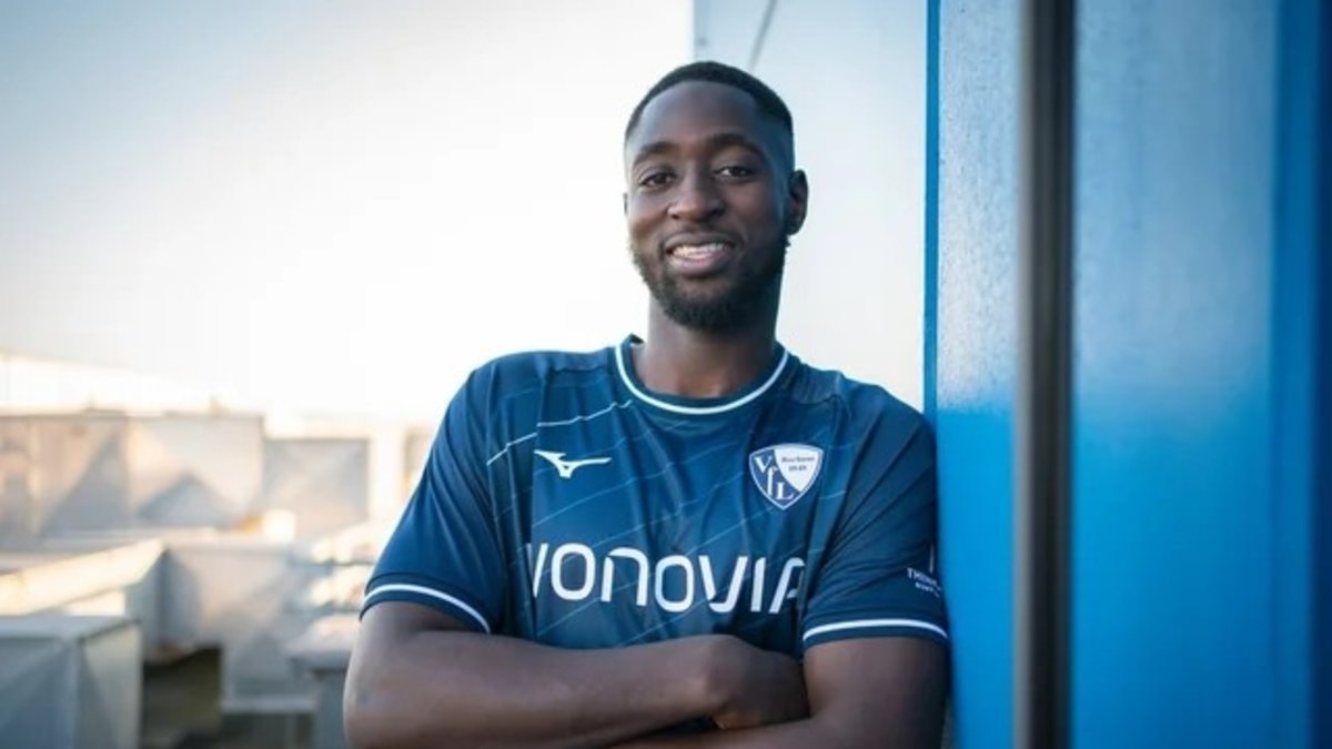 TRANSFER HABERİ - Fenerbahçe'ye dinamo orta saha! 5 takım daha devrede TRANSFER HABERİ - Fenerbahçe'ye dinamo orta saha! 5 takım daha devrede