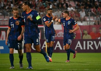 Hollanda 4 farkla galip!