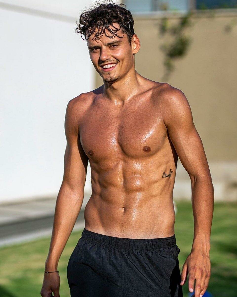 Futbolcuların tatil paylaşımları