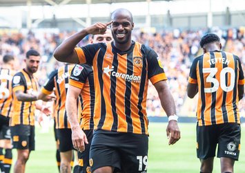 Hull City Estupinan'la güldü!