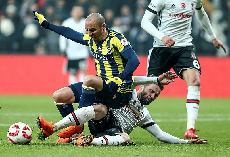 Fenerbahçe Aatif transferini duyurdu!