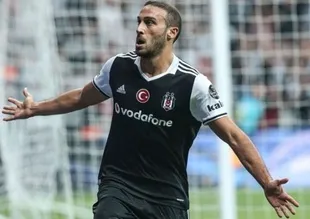 Cenk Tosun kulübeye