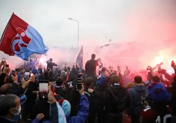 Senin sevdan yaktı