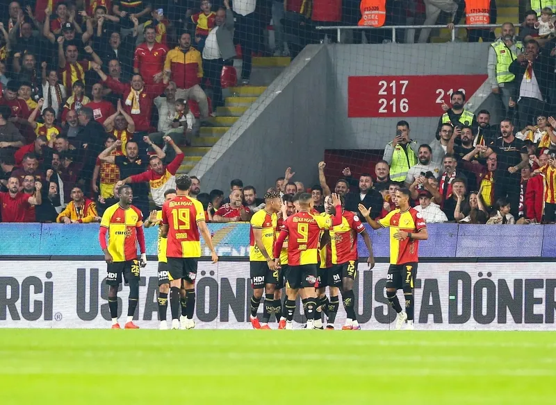 fenerbahce-goztepe-maci-yayin-bilgileri-neler-hangi-kanalda-1793443678018.jpeg Fenerbahçe'nin Göztepe maçı ilk 11'i belli oldu! - 2