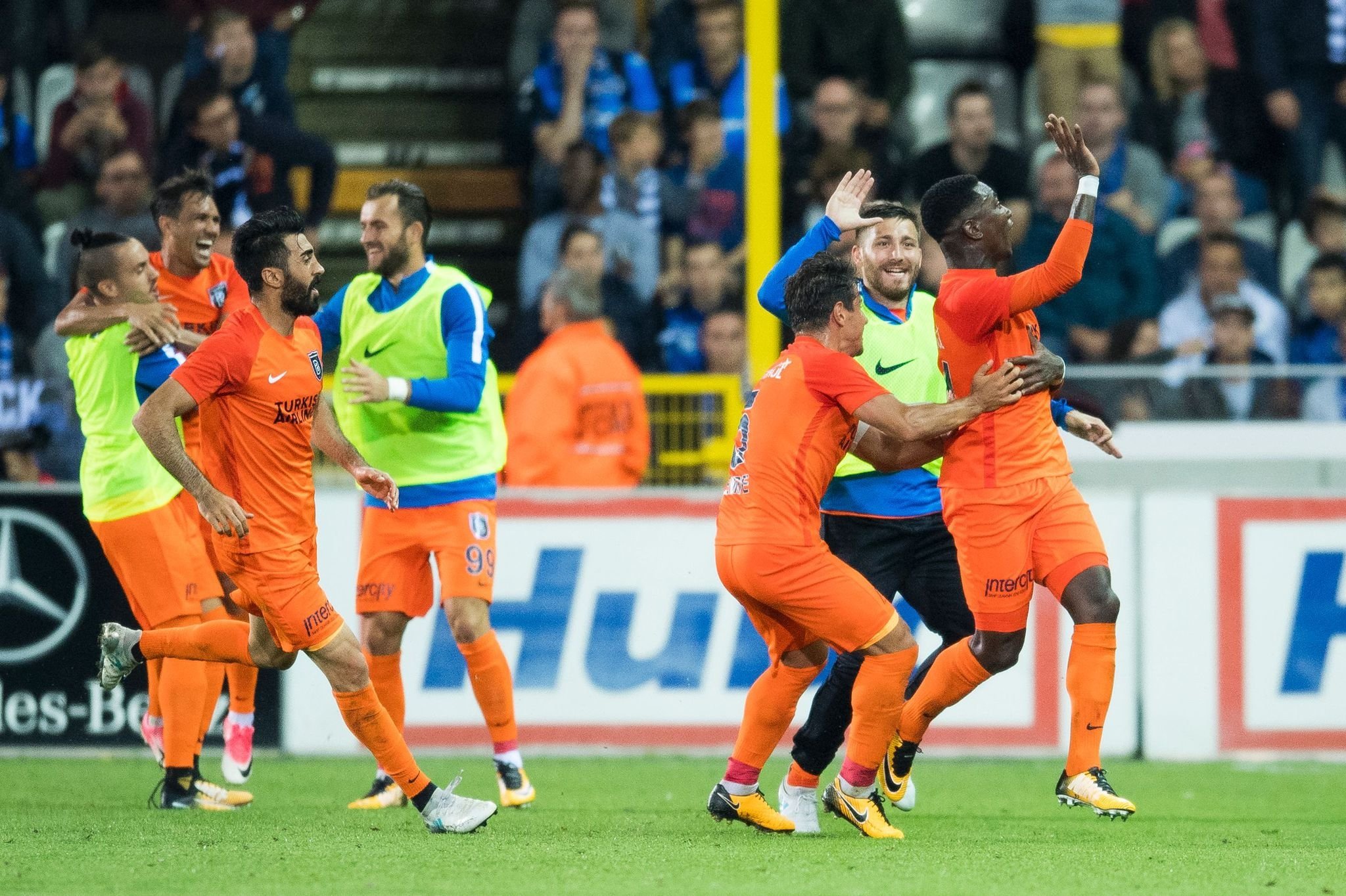 En çok yabancı futbolcu oynatan kulüp