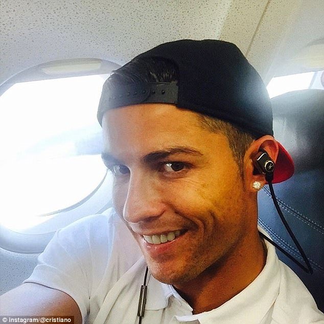 Ronaldo: Bir ’selfie’ çılgını...
