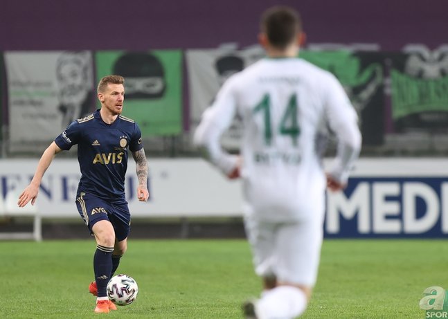 Son dakika spor haberleri: Fenerbahçe için flaş sözler! Şampiyonluk futbolu değil