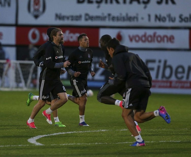 Caner Erkin’den flaş talep