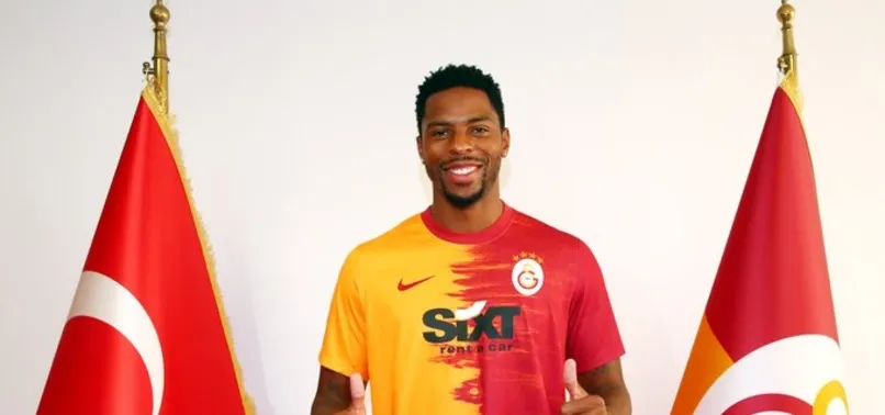Donk 1 yıl daha Galatasaray'da