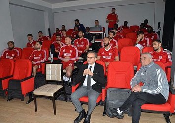 Demir Grup Sivasspor'a koronavirüs eğitimi