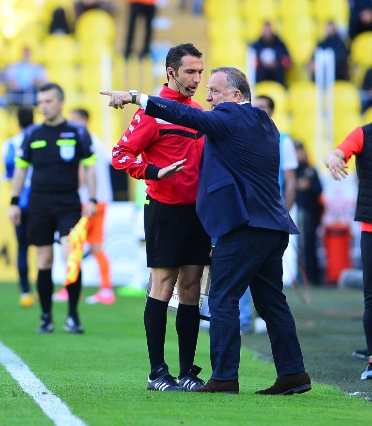 Advocaat: Bana değil Fatih Terim’e sorun