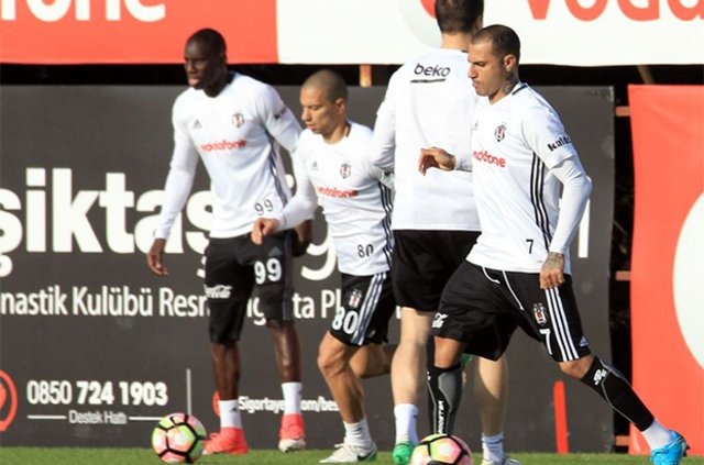 Beşiktaş bombayı patlatıyor