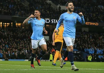 Manchester City 3 golle kazandı