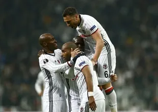 Siyah-beyazlılardan Olympiakos'a tokat gibi cevap