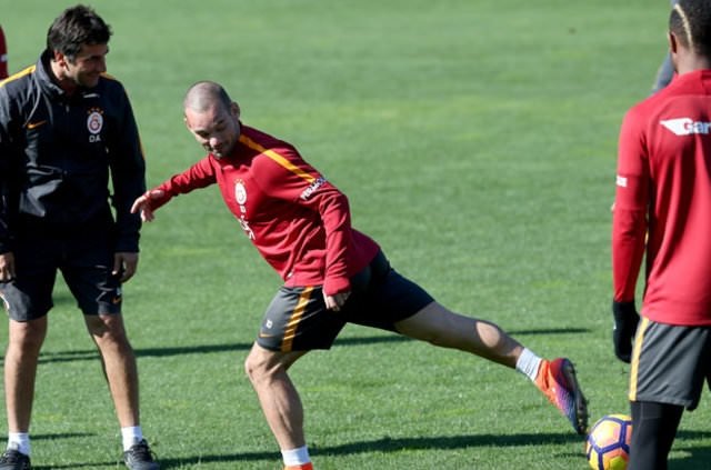 Çin’den Wesley Sneijder’e inanılmaz teklif