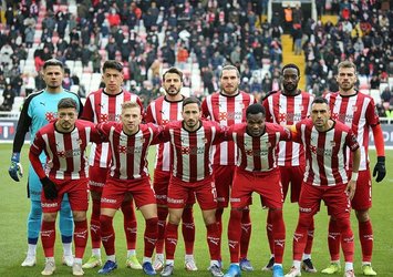 Sivasspor’da 2 futbolcu sınırda!