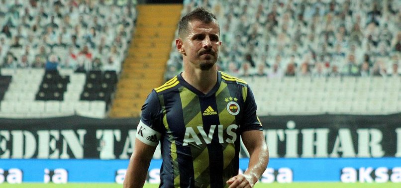 Emre Belözoğlu çalışıyor