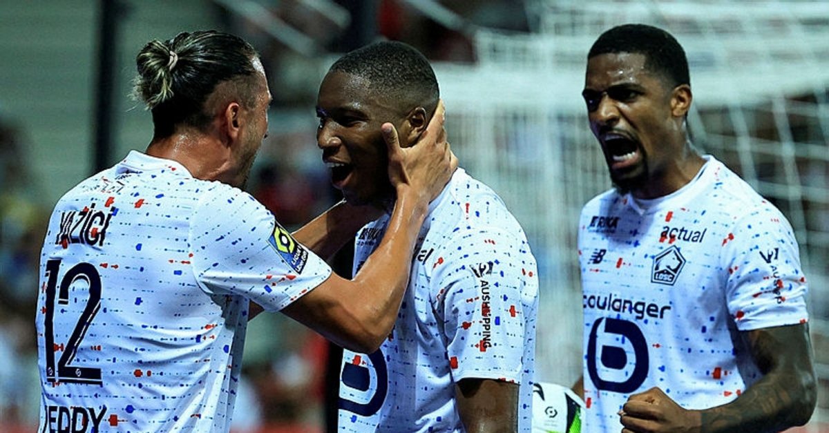 Vibrant Direct. Lille Mené Mais À 11 Contre 10, Nice Mène 3-0 Contre Go Ahead Eagles Landscape Concept Vibrant Direct. Lille Mené Mais À 11 Contre 10, Nice Mène 3-0 Contre Go Ahead Eagles Landscape Concept