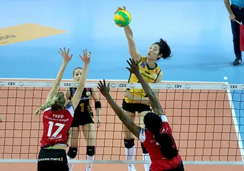 Vakıfbank Alman rakibini zorlanmadan geçti