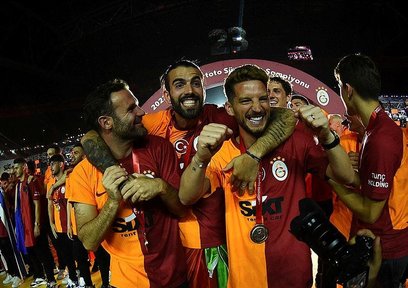 Yıldız isim takıma veda etti!