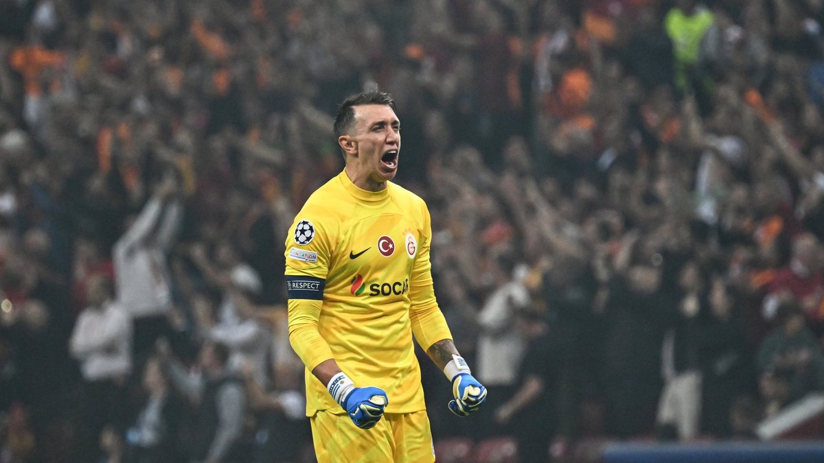 GALATASARAY HABERLERİ: Erman Toroğlu'dan Fernando Muslera'ya büyük övgü! Heykelinin dikilmesi lazım