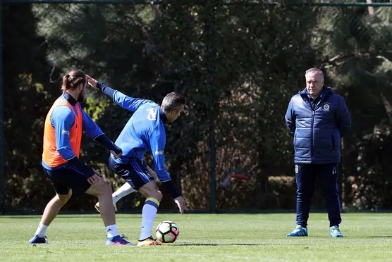 Fenerbahçe idmanında sürpriz görüntü