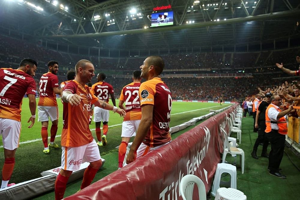Yıldız isim Galatasaray’a veda etti