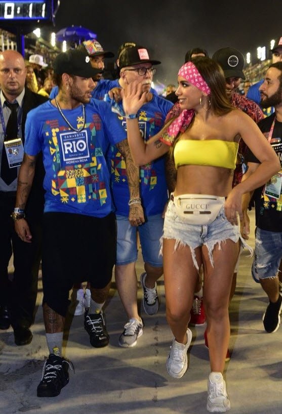 Neymar Rio Karnavalı’nda görüntülendi!