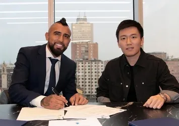 Vidal yeni takımına imzayı attı!