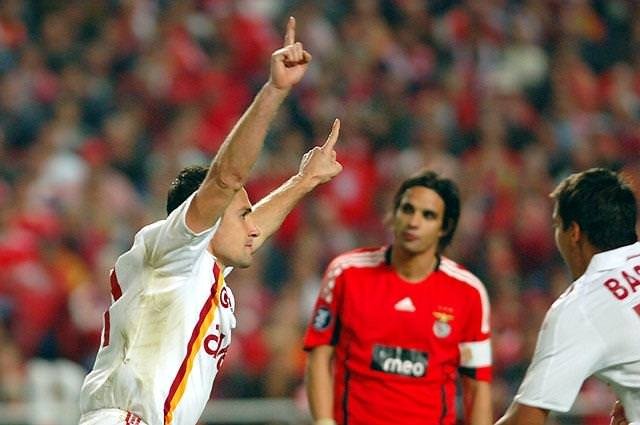 Onlar hem Aslan hem Kanarya...