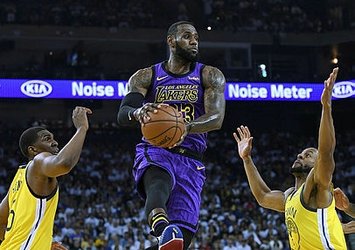 Lakers deplasmanda kazandı