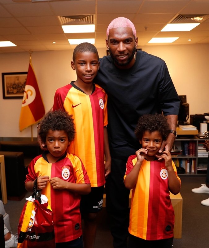 Galatasaray’da Devler Ligi kadrosu kuruluyor! Beşiktaş’ı çıldırtacak transfer
