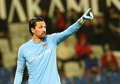 Antalyaspor'da ayrılık resmen açıklandı!