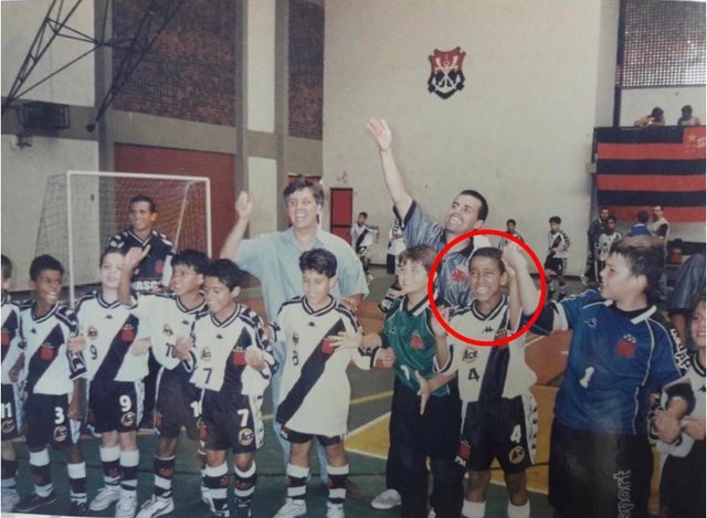 Ünlü futbolcuların çocukluk fotoğrafları