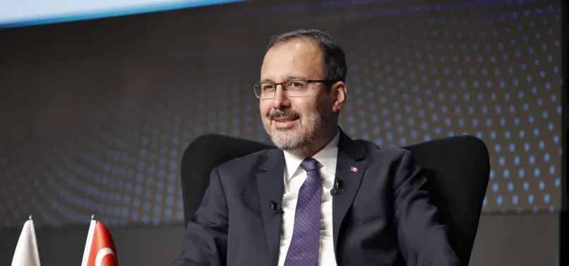 Bakan Kasapoğlu sözleşmeli antrenör alınacağını açıkladı!