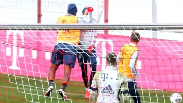 Bayern Münih antrenmanında Goretzka ve Boateng kavga etti - 1