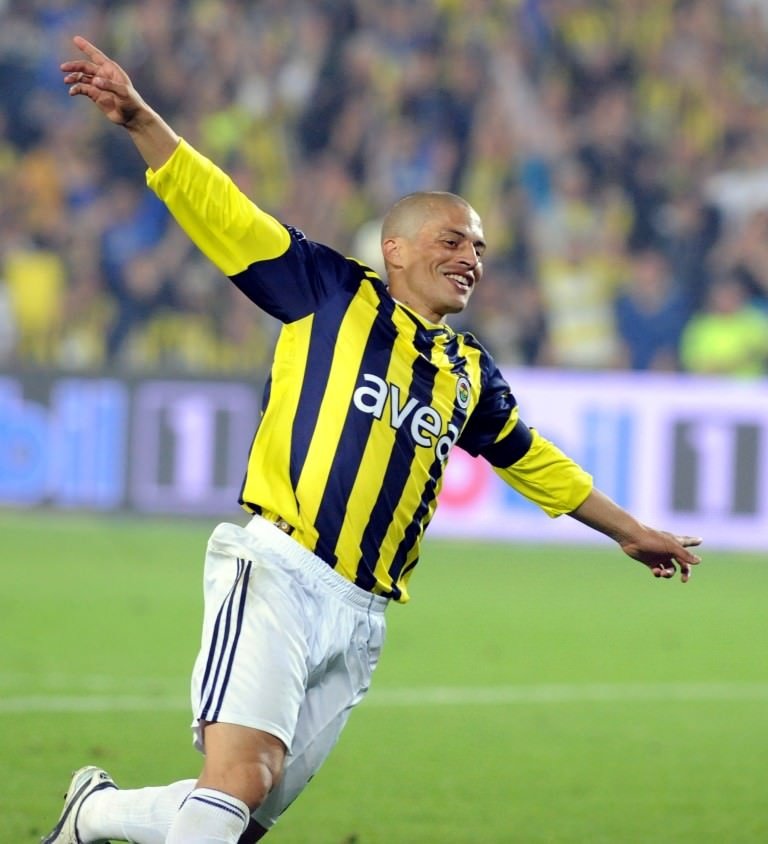 Alex de Souza ağzını fena bozdu!