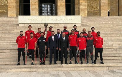 Dünya Şampiyonu Ampute Futbol Milli Takımı’ndan Anıtkabir’e ziyaret