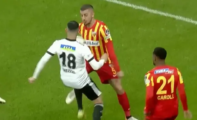SON DAKİKA BEŞİKTAŞ HABERLERİ - Siyah beyazlılar Kayserispor maçında penaltı bekledi! İşte o pozisyon... - 1