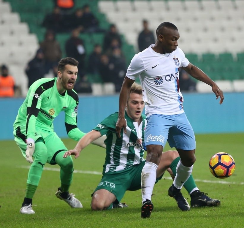 Bursaspor-Trabzonspor karşılaşmasından kareler