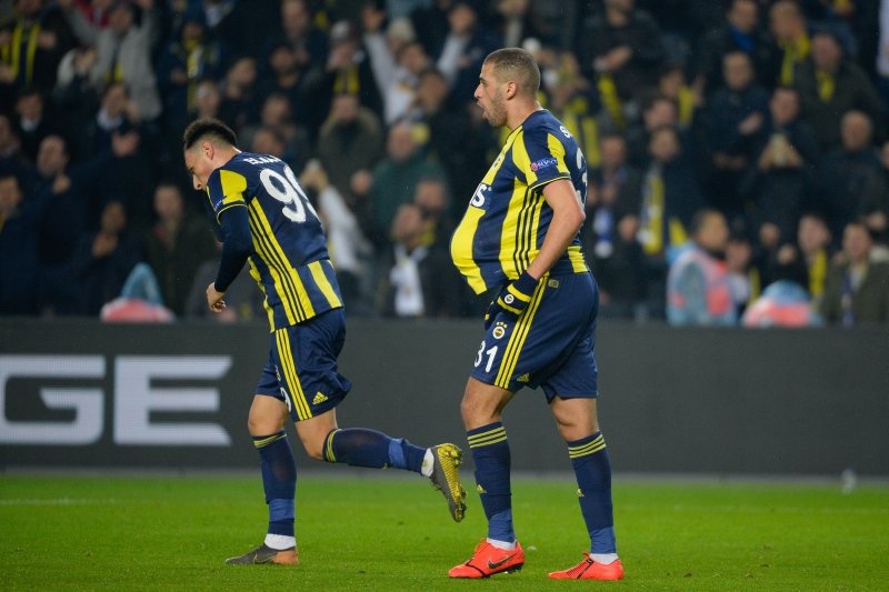 Fenerbahçeli taraftarlardan Comolli’ye Slimani tepkisi!