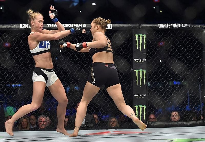 Hırçın kız hastanelik oldu