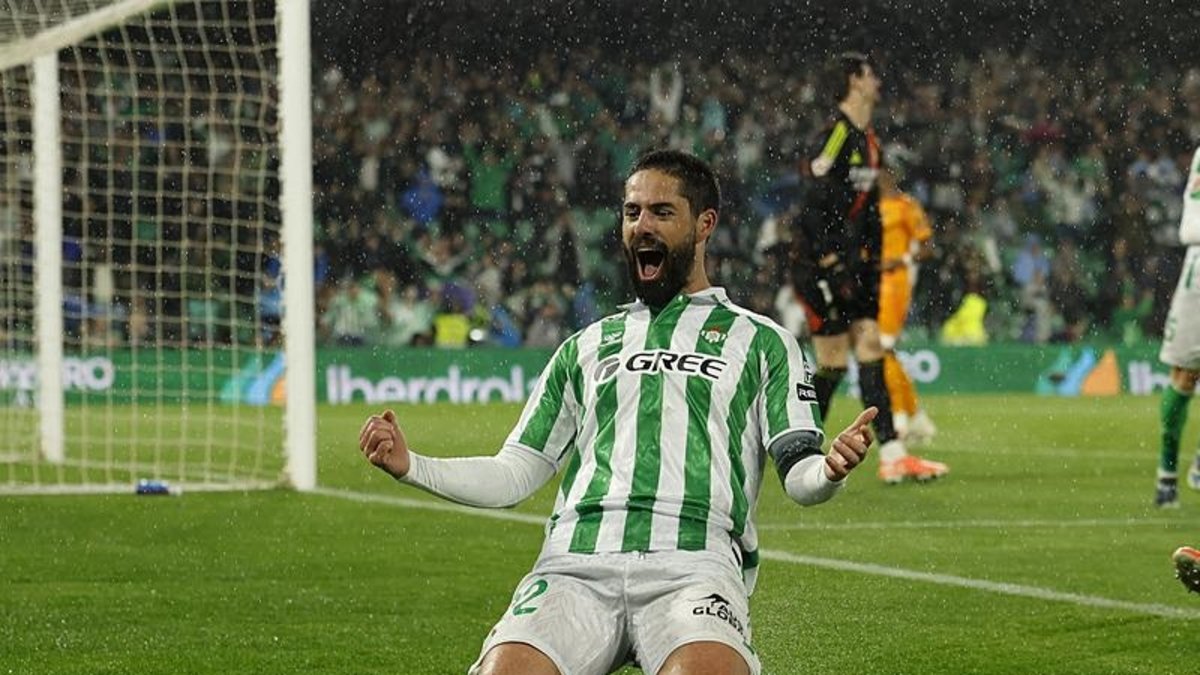 TRANSFER HABERİ | Beşiktaş'ta Isco sesleri! Eski aşk yeniden alevlendi TRANSFER HABERİ | Beşiktaş'ta Isco sesleri! Eski aşk yeniden alevlendi