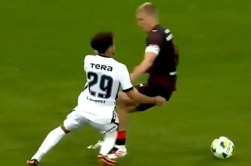 midtjylland-besiktas-macinda-penalti-karari-1785436753401.jpeg Midtjylland-Beşiktaş maçında penaltı kararı! - 1