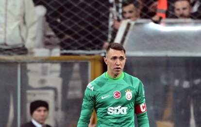 Galatasaray’ın sahadaki efsanesi Muslera 4. kez dalya demeye hazırlanıyor!