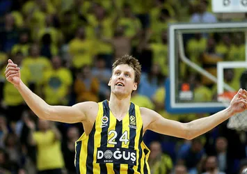 Fenerbahçeli Vesely baba oldu