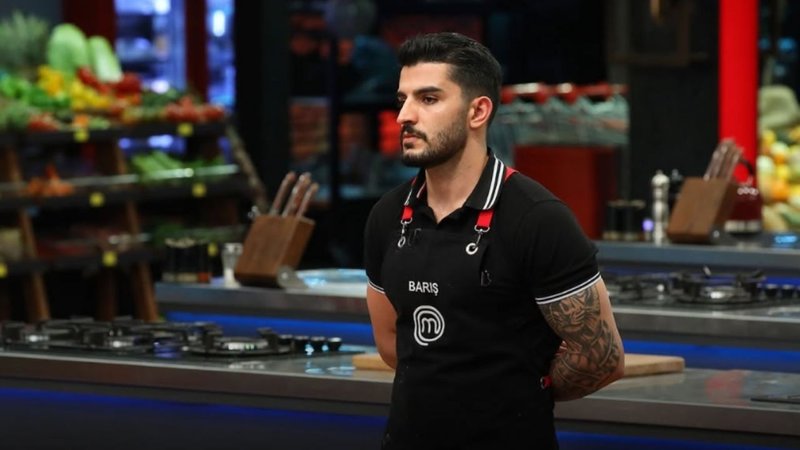 masterchef-turkiye-haftanin-ilk-eleme-adayi-kim-oldu-21-ekim-masterchefte-bireysel-dokunulmazligi-kim-aldi-1761029709152.jpg