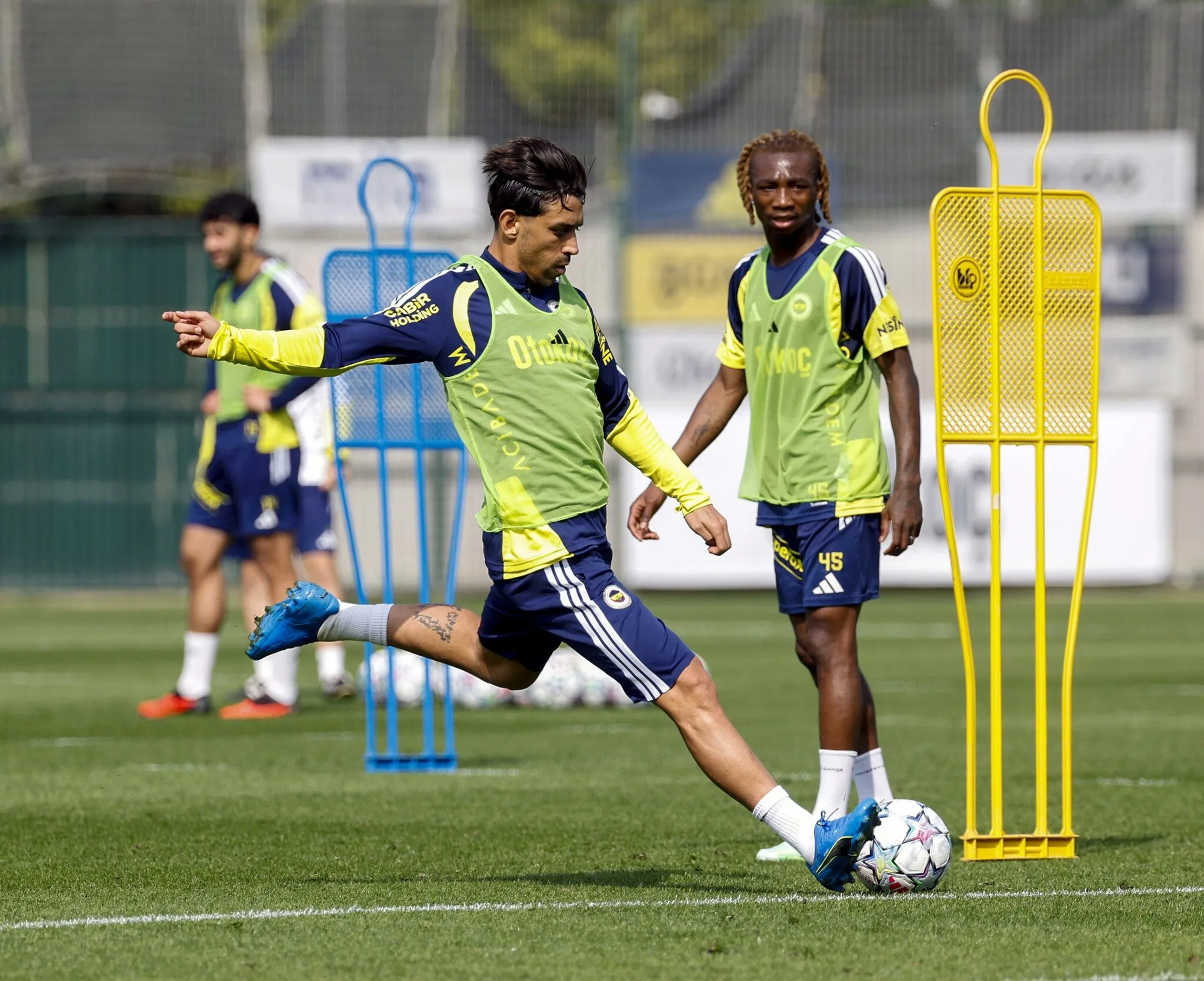 Fenerbahçe, Aston Villa maçı hazırlıklarını sürdürüyor